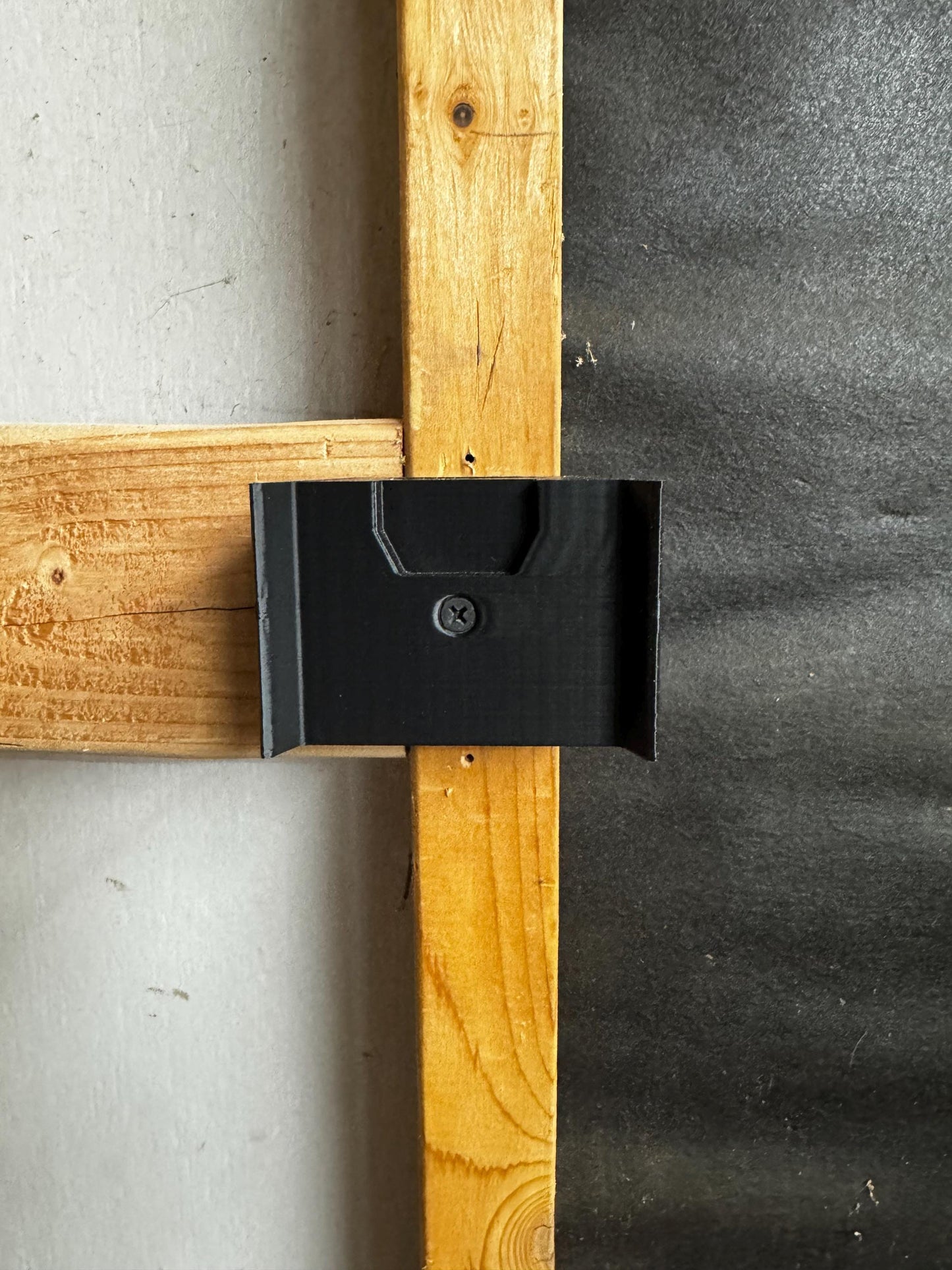 MOUNT for Craftsman Blower Tool- Wall MOUNT