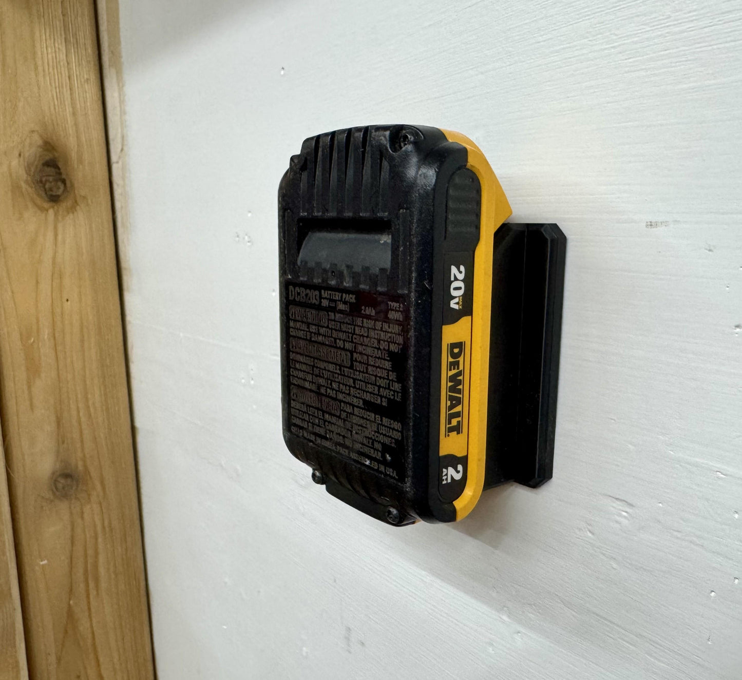 MOUNT for Dewalt 20v Batteries- Wall Mount for any 20v Dewalt Battery