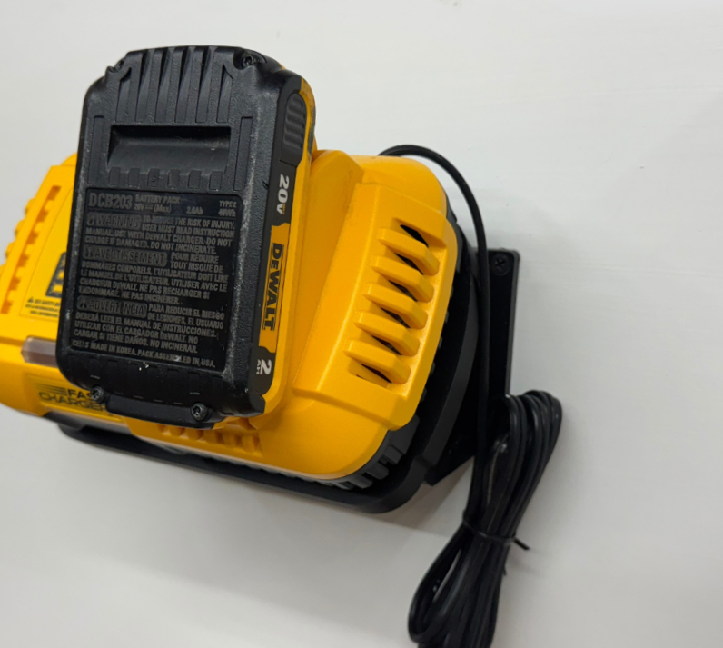 MOUNT for DCB118/DCB1106 Dewalt Battery Charger w/ removeable TOP CLAMP! - Dewalt Wall Mount for 20v/60v Max Battery Charger